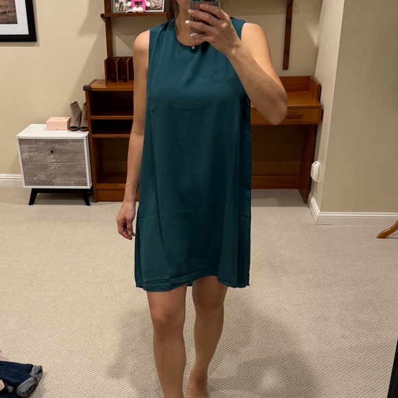 New! REVOLVE Green Sleeveless Shift Dress - Picture 6 of 13